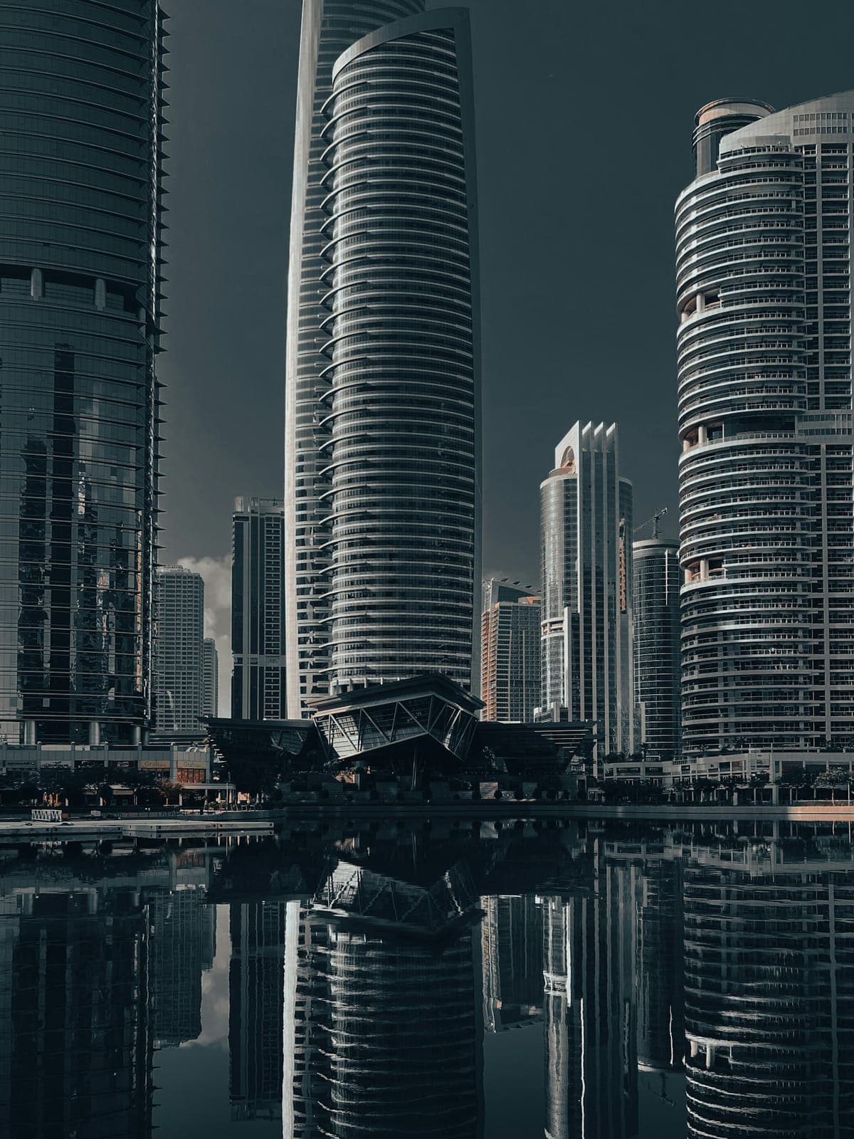 JLT