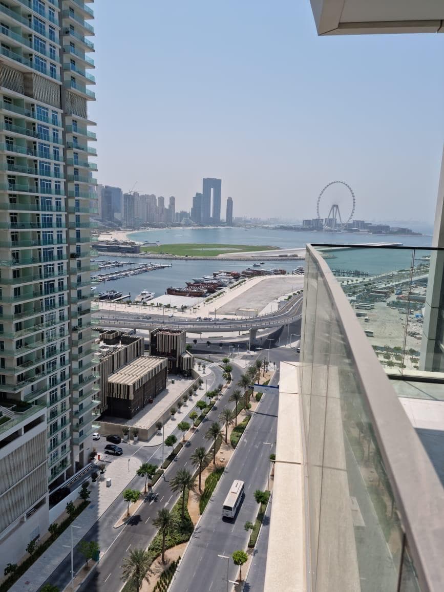 AMAZING VIEWS | MIDDLE FLOOR | TENANTED